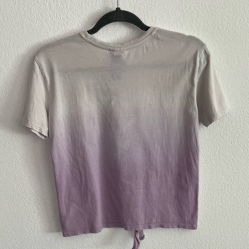 Her Universe Kiki’s Delivery Service Front Tie Top - Picture 2 of 4